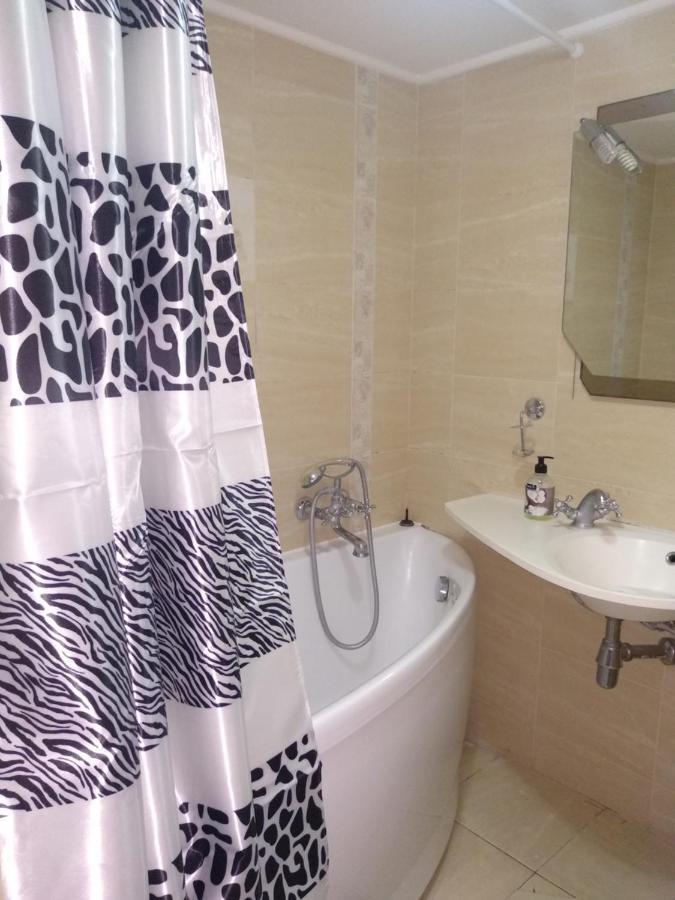 Центр, Євгена Коновальця, 3 Apartment Lutsʼk Екстериор снимка