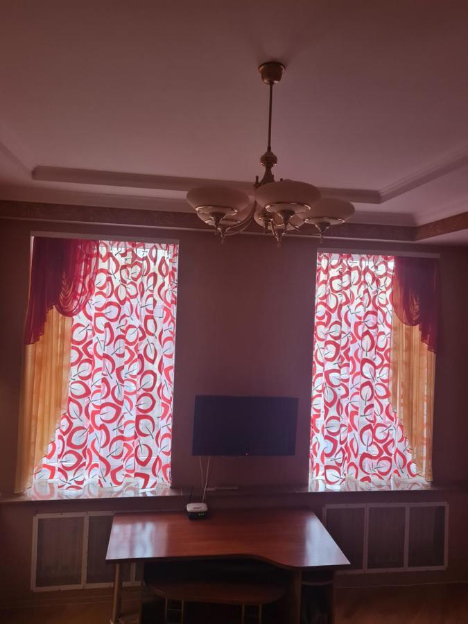 Центр, Євгена Коновальця, 3 Apartment Lutsʼk Екстериор снимка